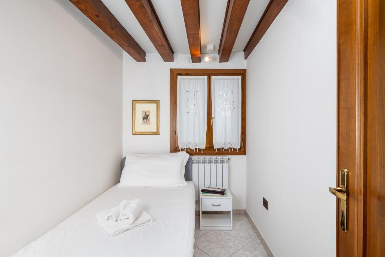 Ca Giardini Apartments In Biennale By Bricola Apartments Venice Exterior photo