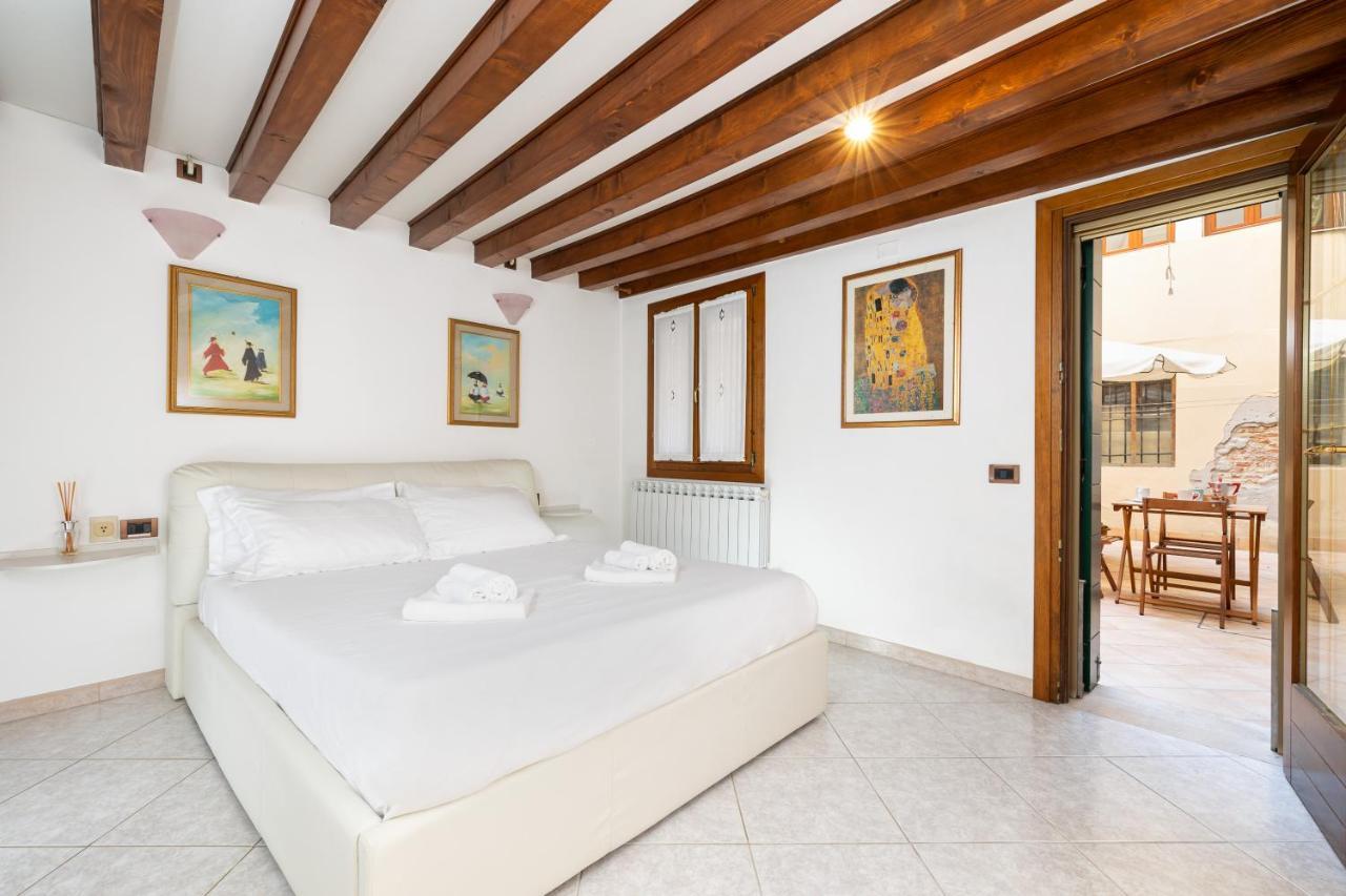 Ca Giardini Apartments In Biennale By Bricola Apartments Venice Exterior photo