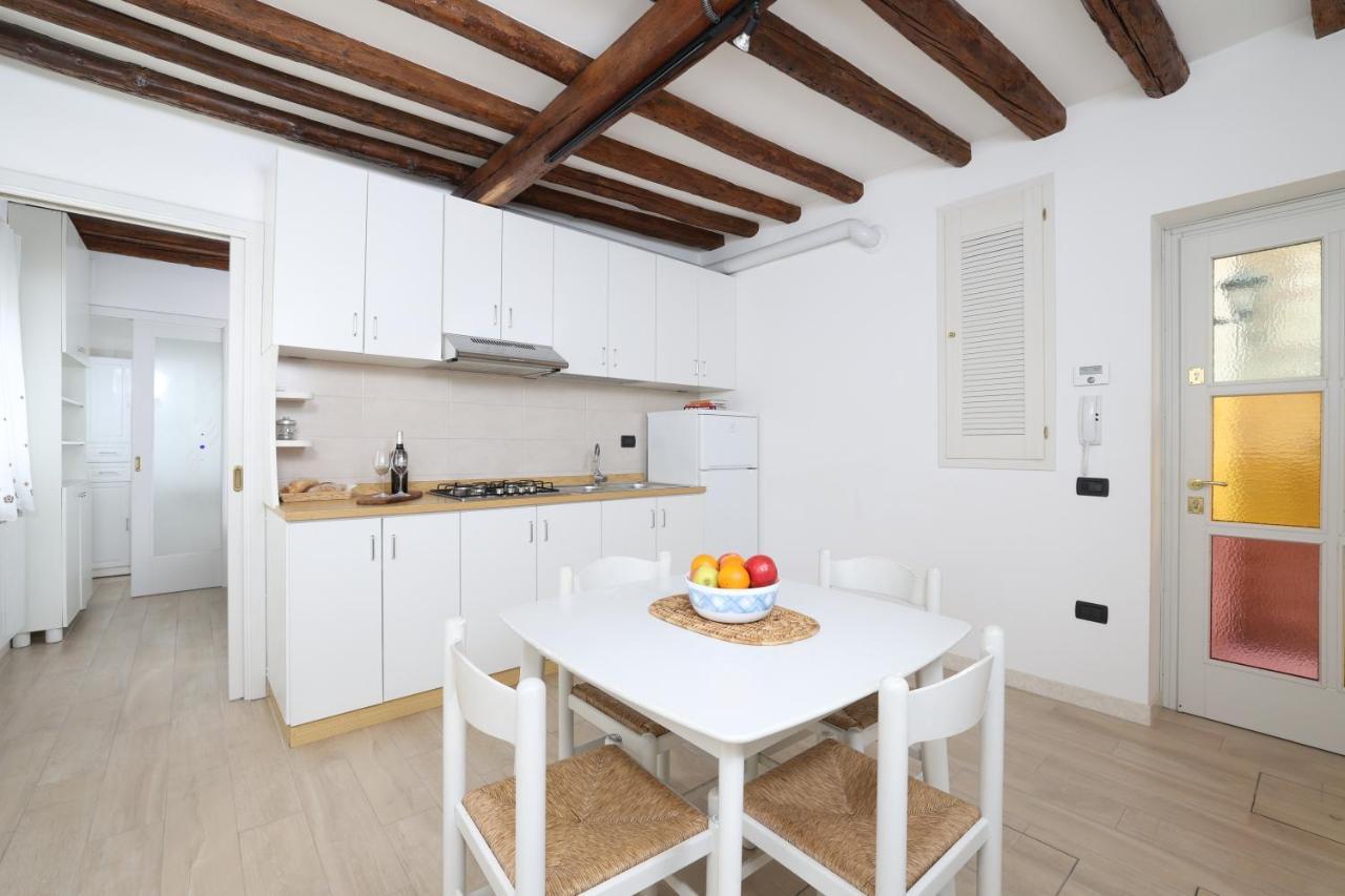 Ca Giardini Apartments In Biennale By Bricola Apartments Venice Exterior photo